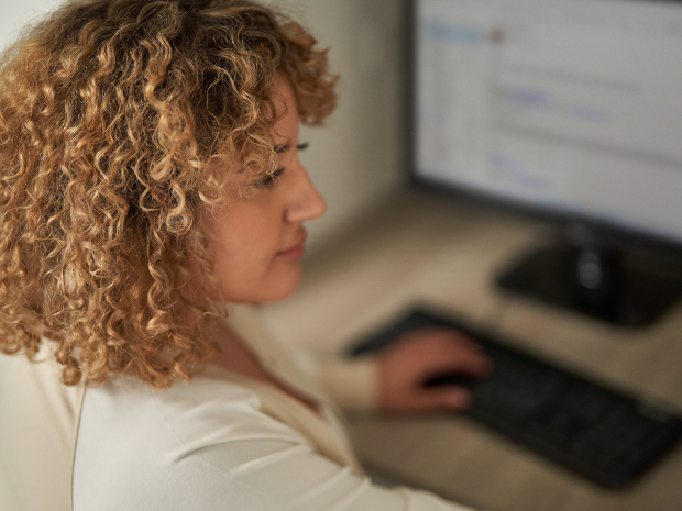 Information worker focusing in a remote office setting